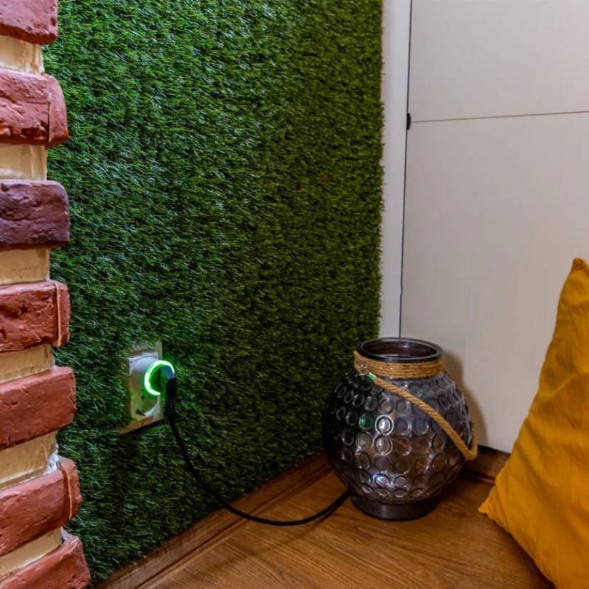 Shelly Plug S Gen3 Bílá, balení 5ks - inteligentní zásuvka s měřením spotřeby (WiFi, Bluetooth, Matter)