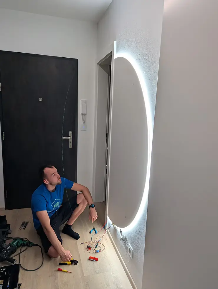 Testování funkce před finálním osazením zrcadla